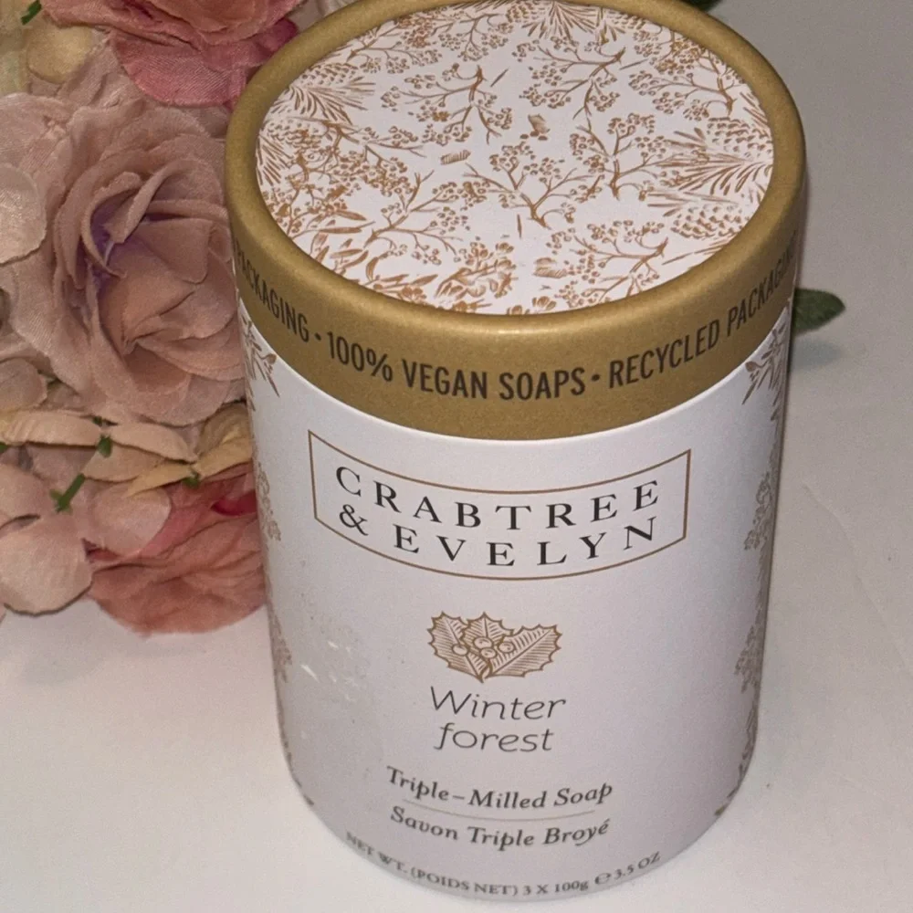 Crabtree & Evelyn Winter Forest Triple Milled Soap set
